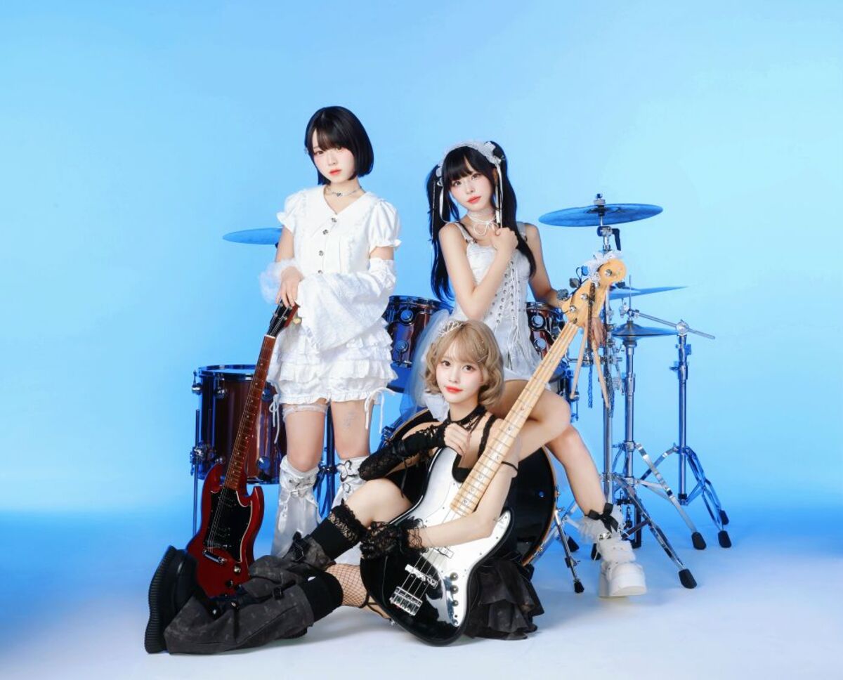 3ピース・ガールズ・バンド Another Diary、1stミニ・アルバム